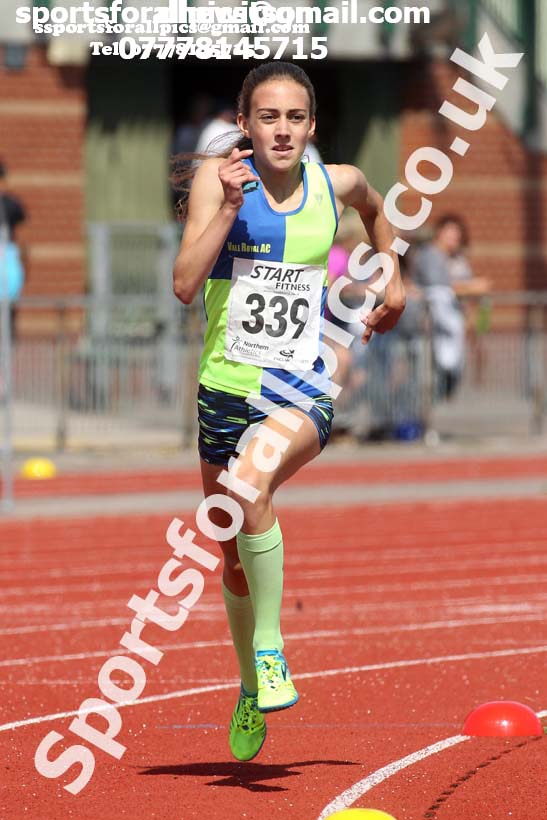 Girls under-15s 1500 metres, 2018 Northern Under-17s/U-15s/U-13s Champs., Wavertree Athletics Centre, Liverpool. Photo: David T. Hewitson/Sports for All Pics